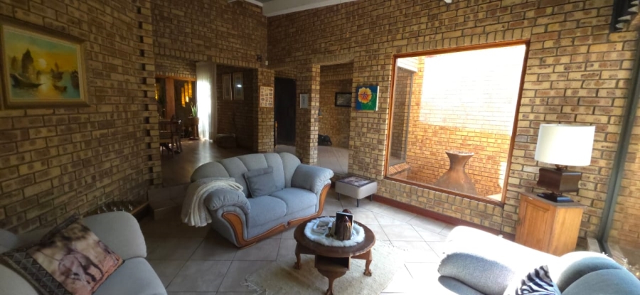 7 Bedroom Property for Sale in Wilkoppies North West